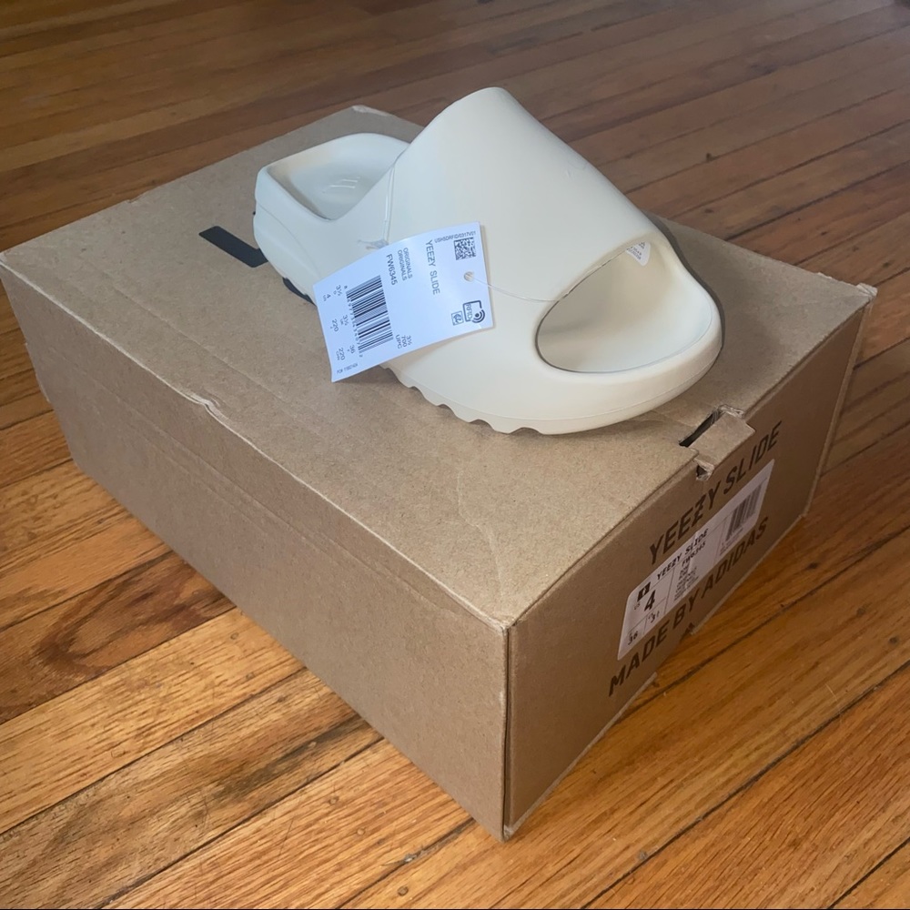 Yzy Slide Size 4